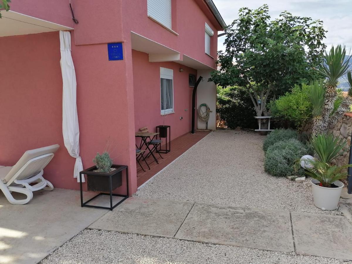 House For Rent Paola Villa Ražanac Buitenkant foto