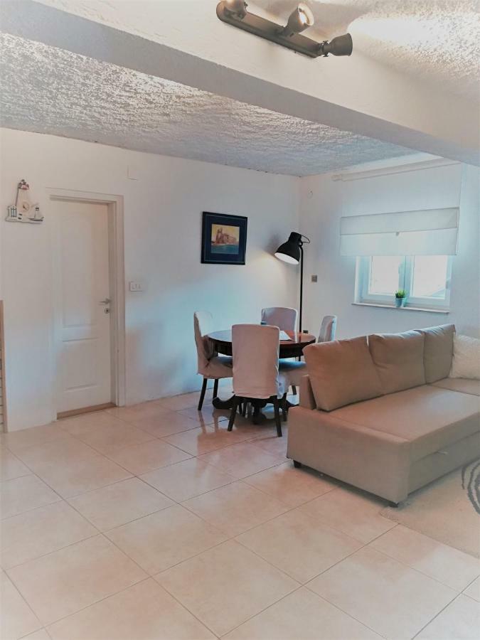 House For Rent Paola Villa Ražanac Buitenkant foto