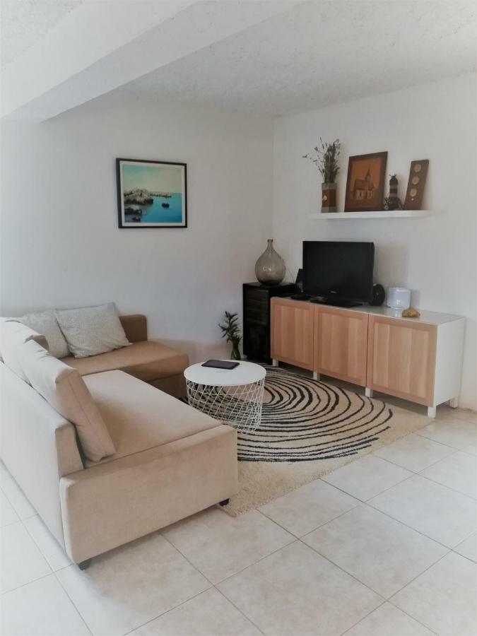 House For Rent Paola Villa Ražanac Buitenkant foto